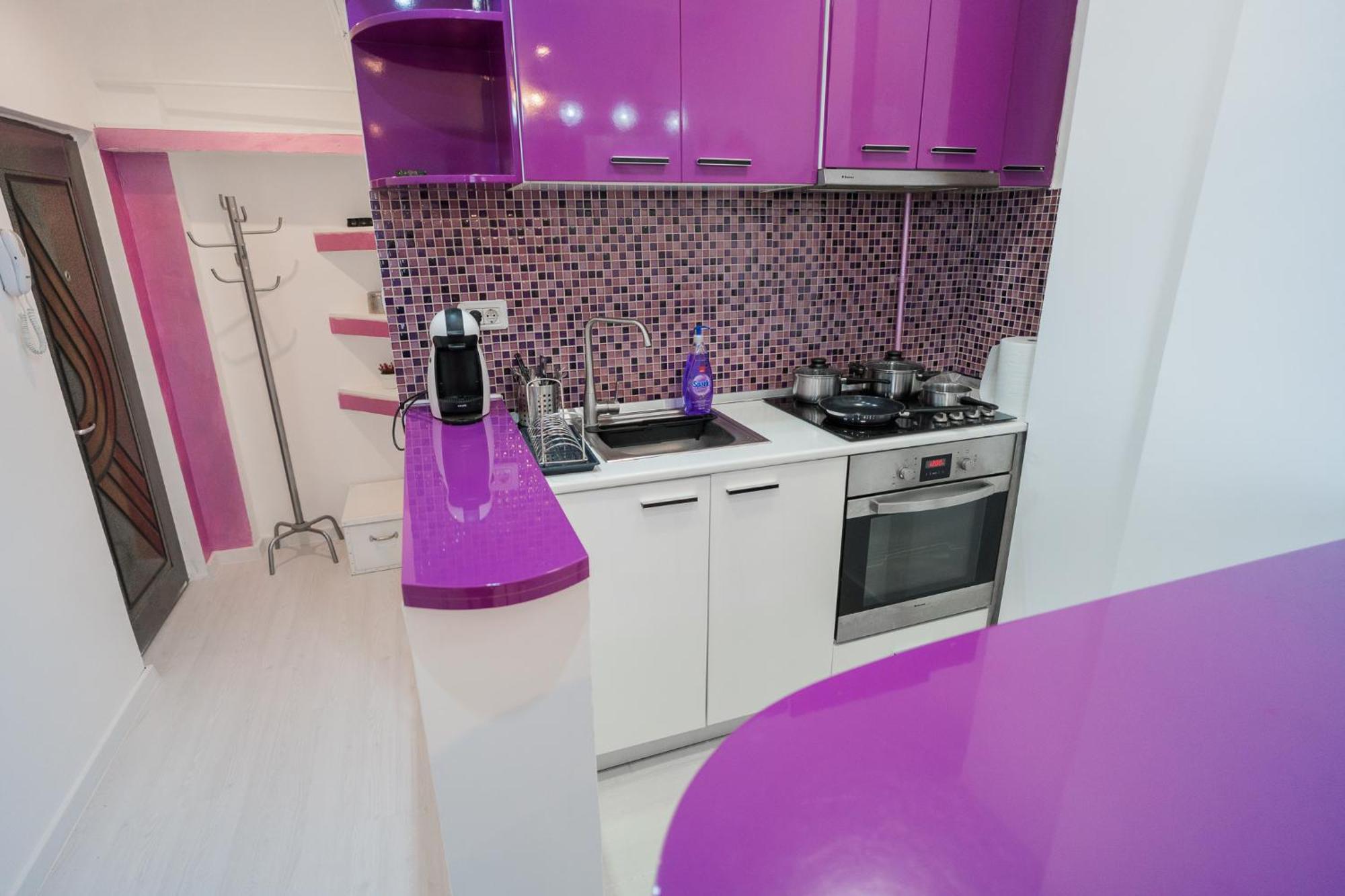 Ultra Central White & Lila Studio Bucharest Luaran gambar